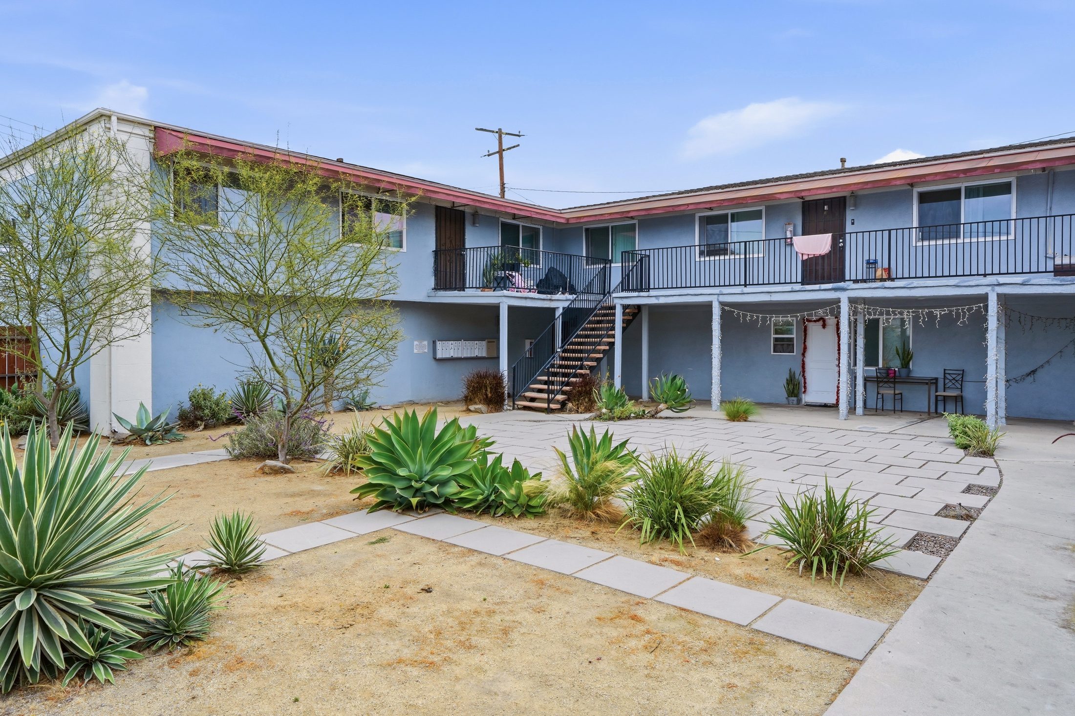 Exterior view of the 13392 Magnolia Street apartment building